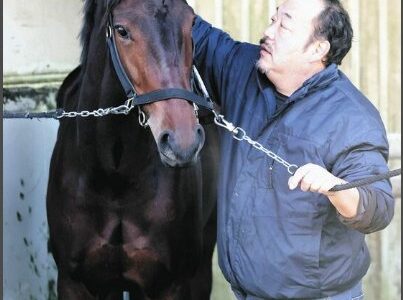 キャットファイトが経済コースを先行、テウメッサの追撃退け桜花賞権利をゲット