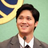 水原一平、なぜこれほど大谷翔平に献身的だったか…今後、関係にヒビは？　元通訳が解説、通訳と選手の「距離感」とは