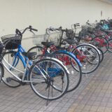 自転車違反に青切符、2年後実施へ改正法案　「ながら運転」など禁止